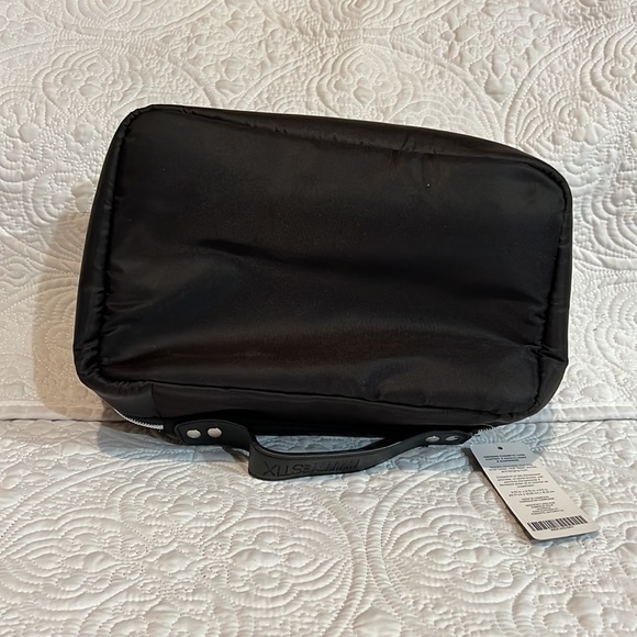 NUDESTIX HANGING COSMETIC CASE, NWT - Picture 6 of 16